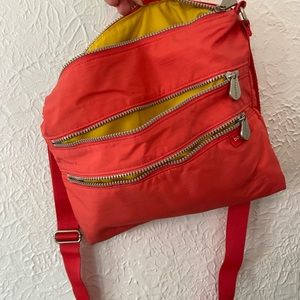 Baggallini crossbody